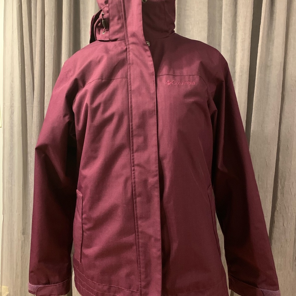 Womens Columbia 3 in 1 Interchange jacket in Raspberry color